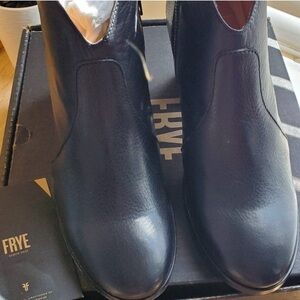 Frye Black Leather Women's Boots